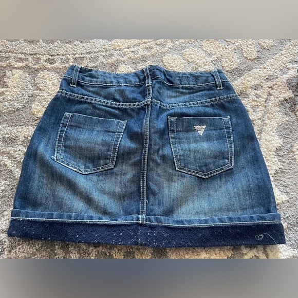 Y2K mini skirt by guess size medium. - Picture 7 of 9